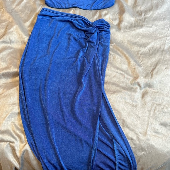 SHEIN 2 Piece Tube Top and Split Thigh Skirt - Picture 4 of 7